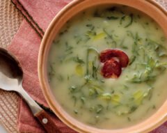 Creme de chuchu com caldo-verde