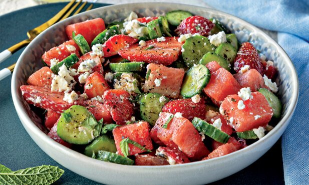 Salada de morango com melancia e pepino