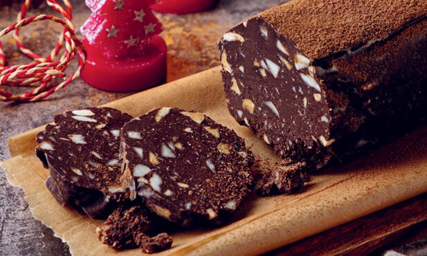 Salame de chocolate com frutos secos